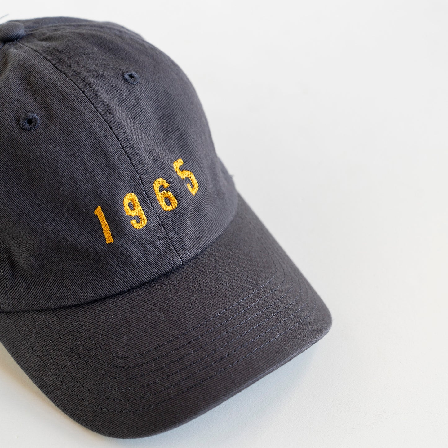 11　CAP 1965（チャコール） | 四々舎