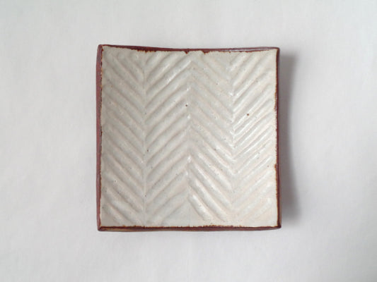 ヘリンボーン角小皿