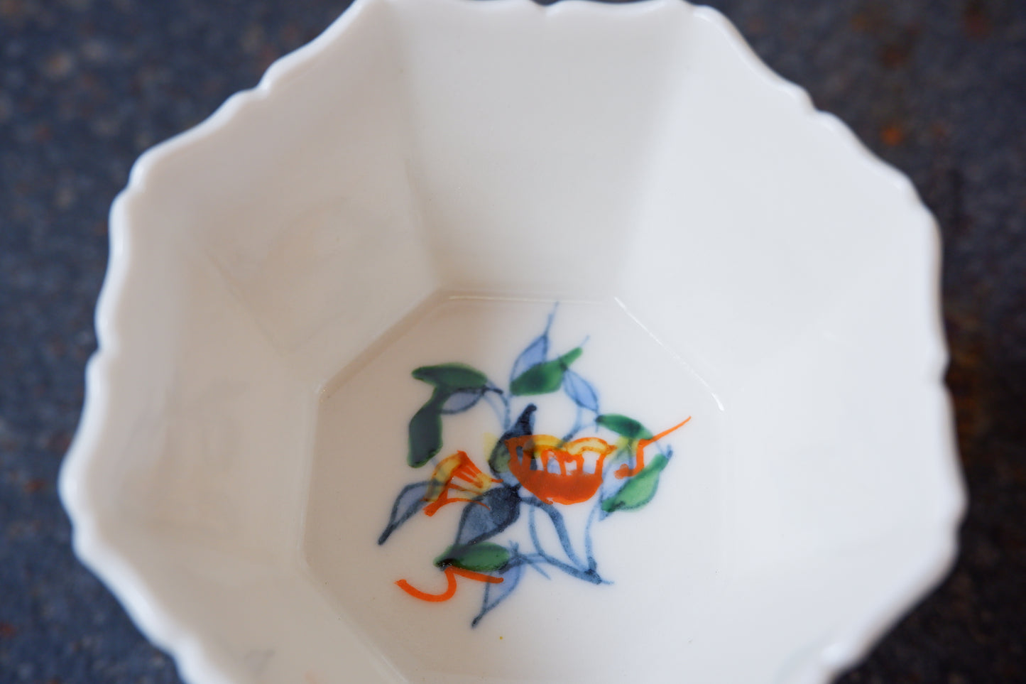 呉須赤絵輪花髙杯　①