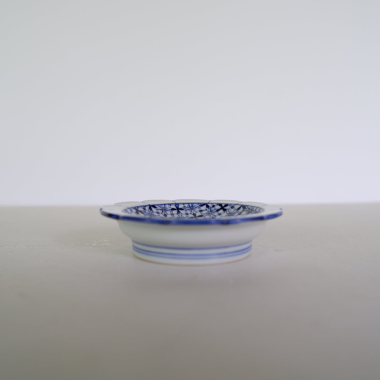 17　色絵華紋豆豆皿 | 種田真紀
