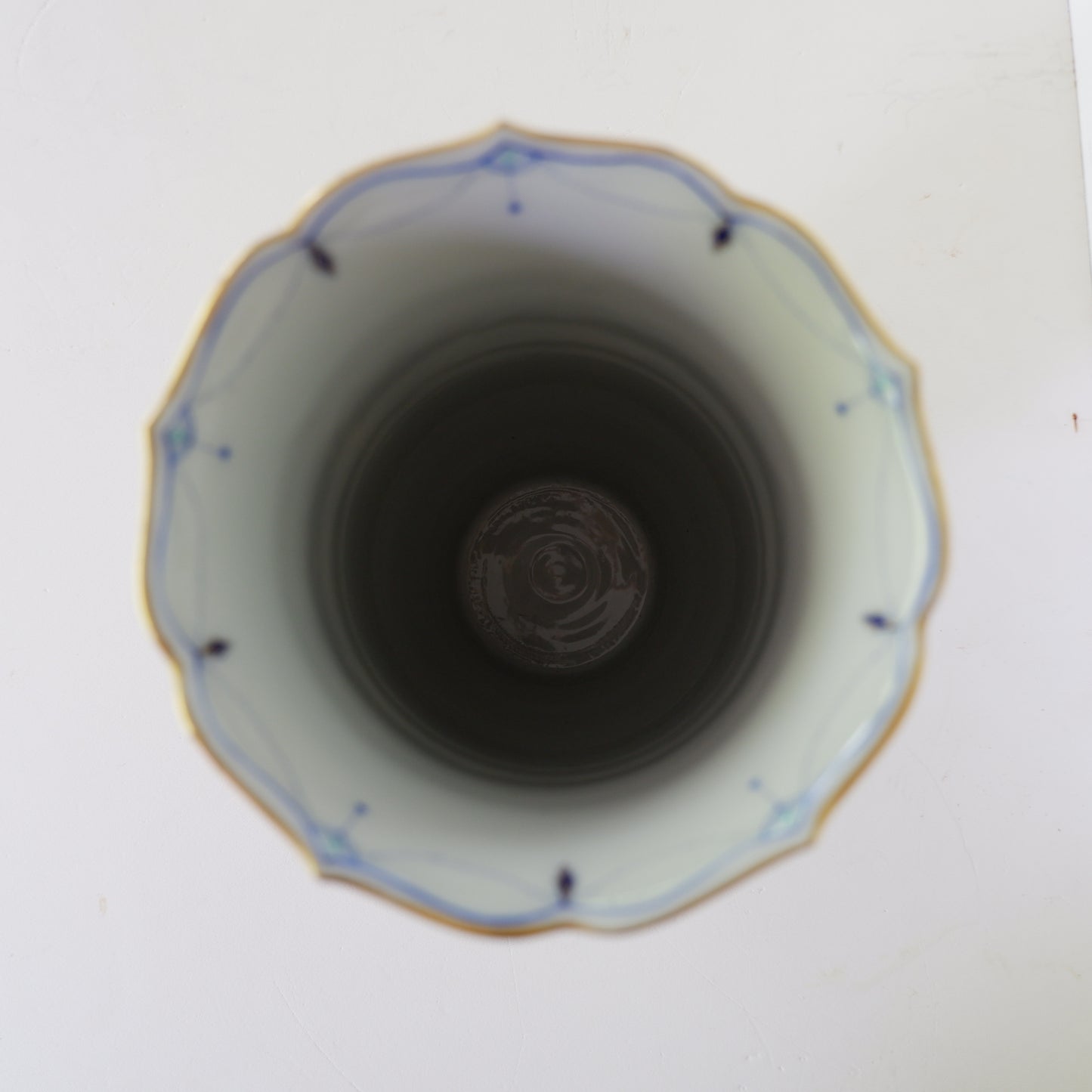 1　色絵華紋花器 | 種田真紀