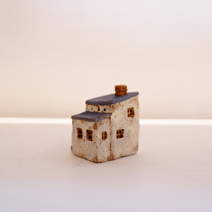 49　二段屋根のおうち(ブルー) | casetta