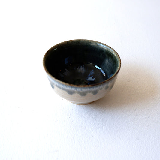 10　青灰釉ぐい吞 | 村澤享