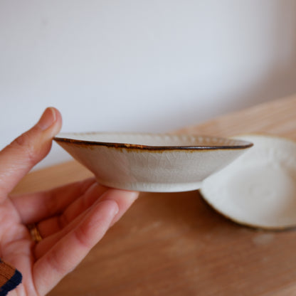 5　半菊花文3.5寸皿 | 村田亜希