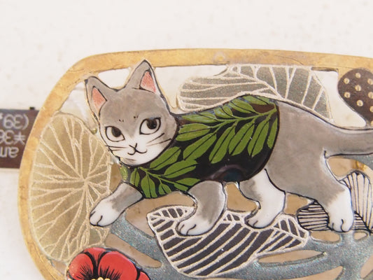 ４　透かし庭猫