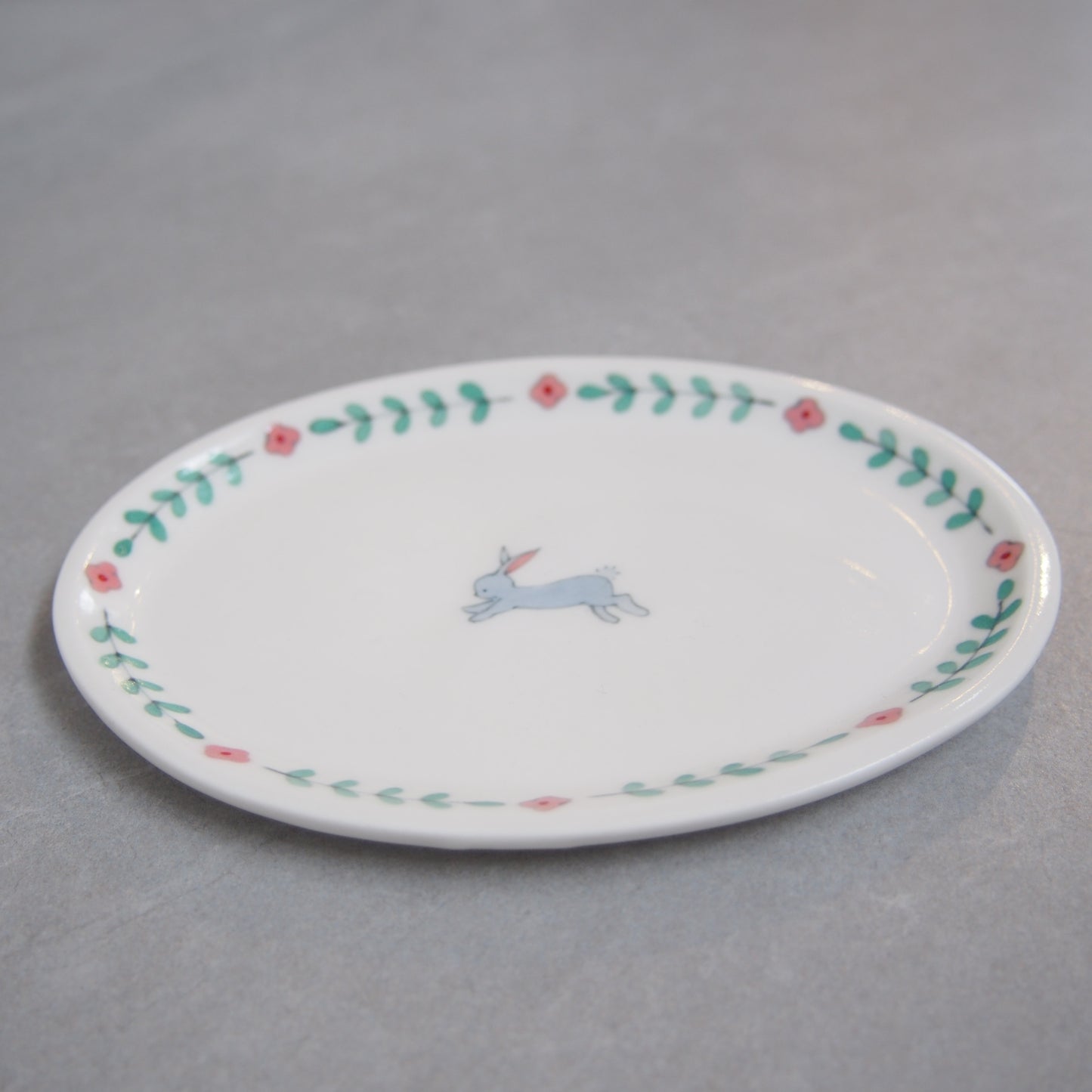 2　絵付プレート小皿(うさぎ) | 井川絢子