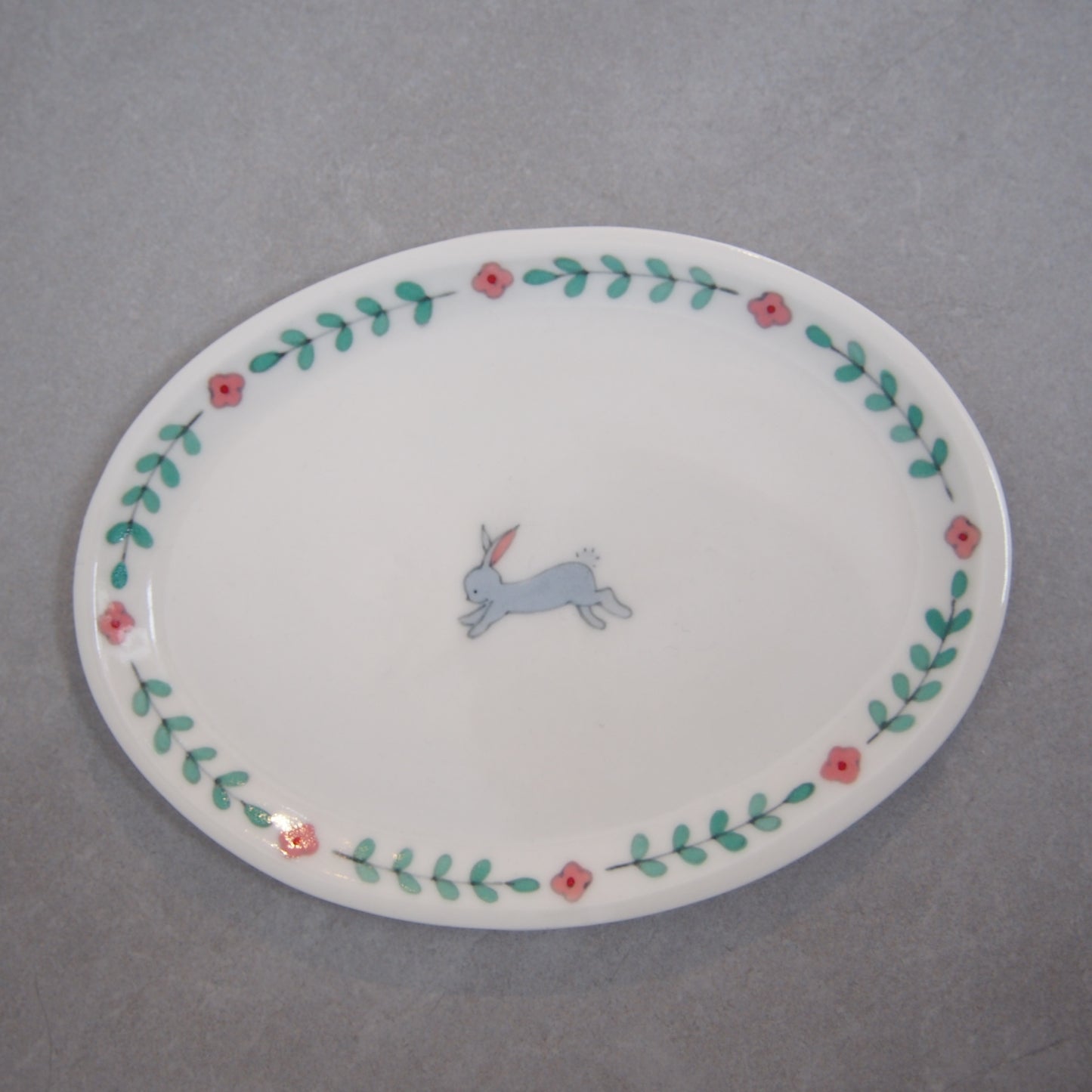 2　絵付プレート小皿(うさぎ) | 井川絢子