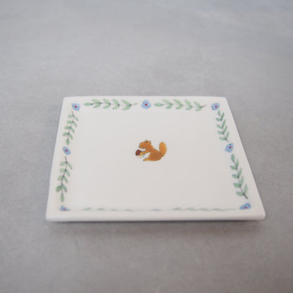 5　絵付プレート小皿(りす) | 井川絢子