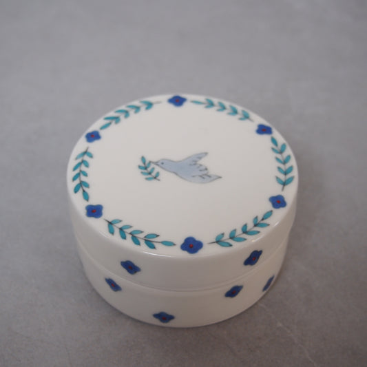 14　絵付ふたもの丸型(はと) | 井川絢子