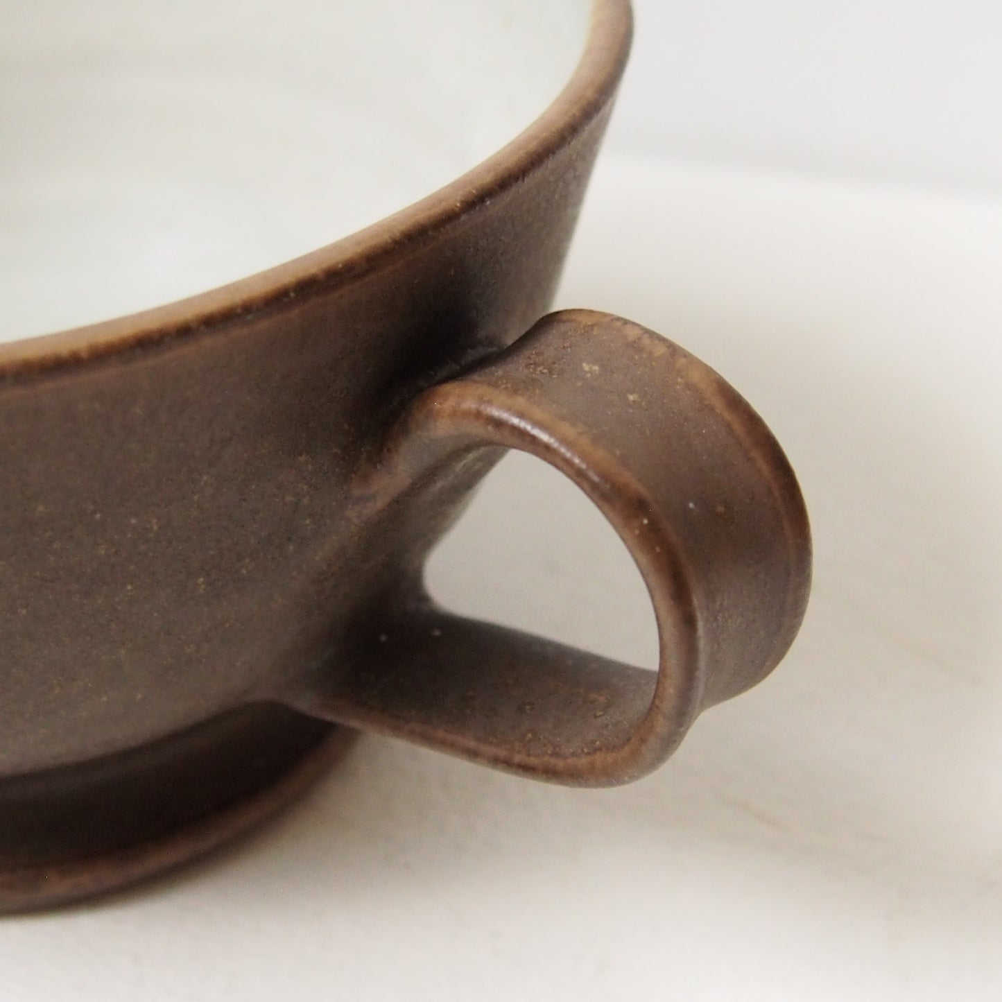 １２．スープカップ　茶