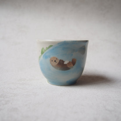 25　湯呑みラッコ | はるな陶芸工房