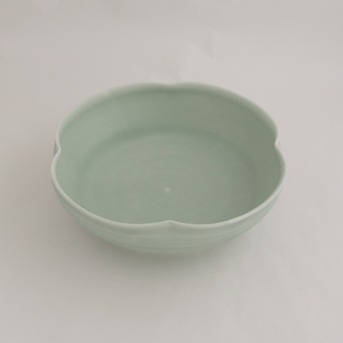 20　輪花四方菓子鉢 | 町田幸