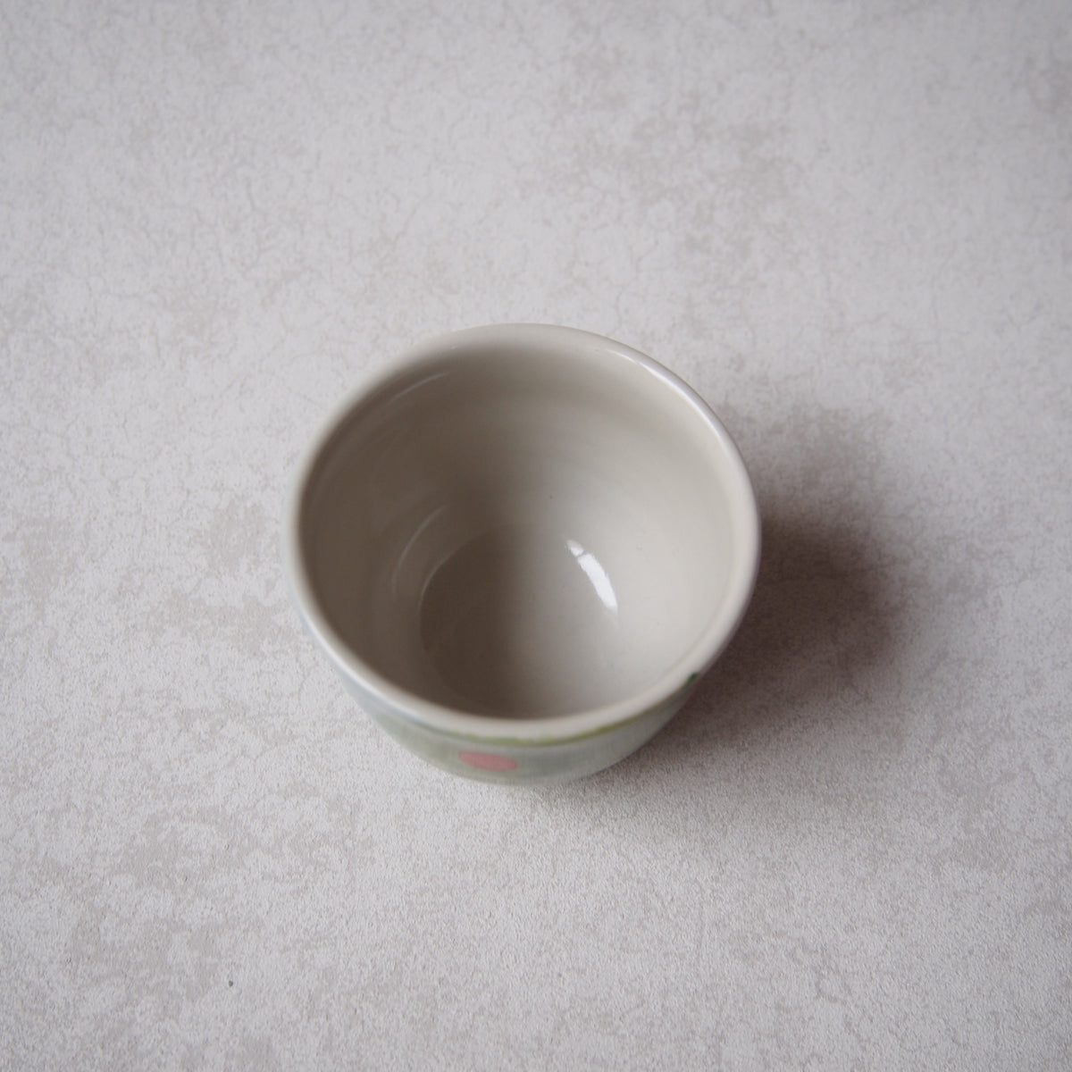 25　湯呑みラッコ | はるな陶芸工房
