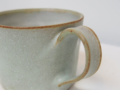 １．コーヒーカップ　グレー
