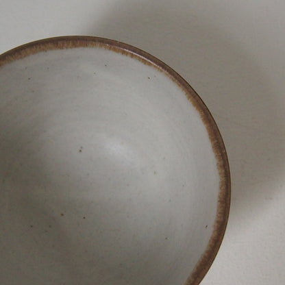 １８．小どんぶり　茶