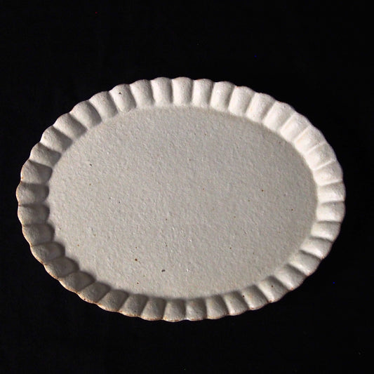 白釉輪花楕円皿（L）