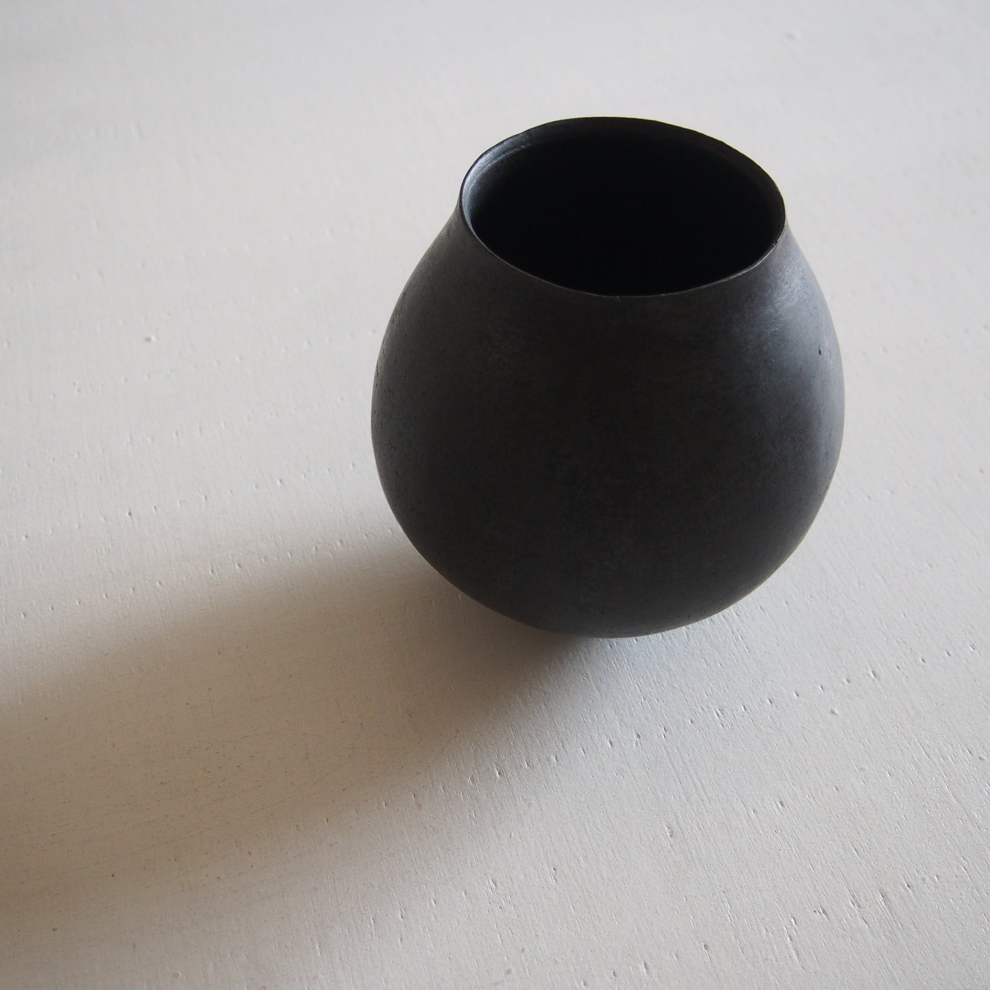 35 KURO 花器 | 小野澤 弘一