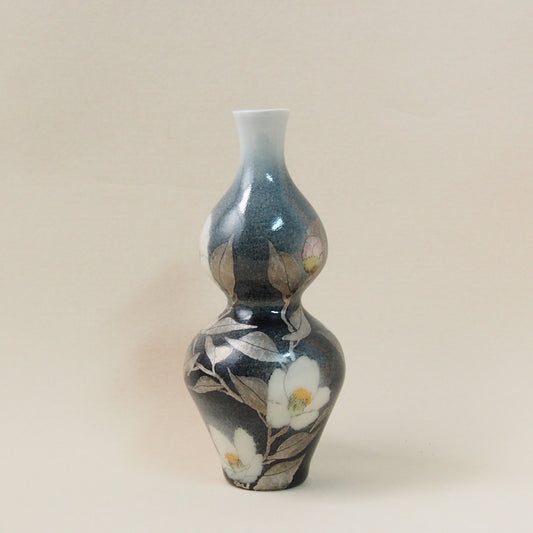 釉描色絵磁器 銀彩椿図 瓢徳利