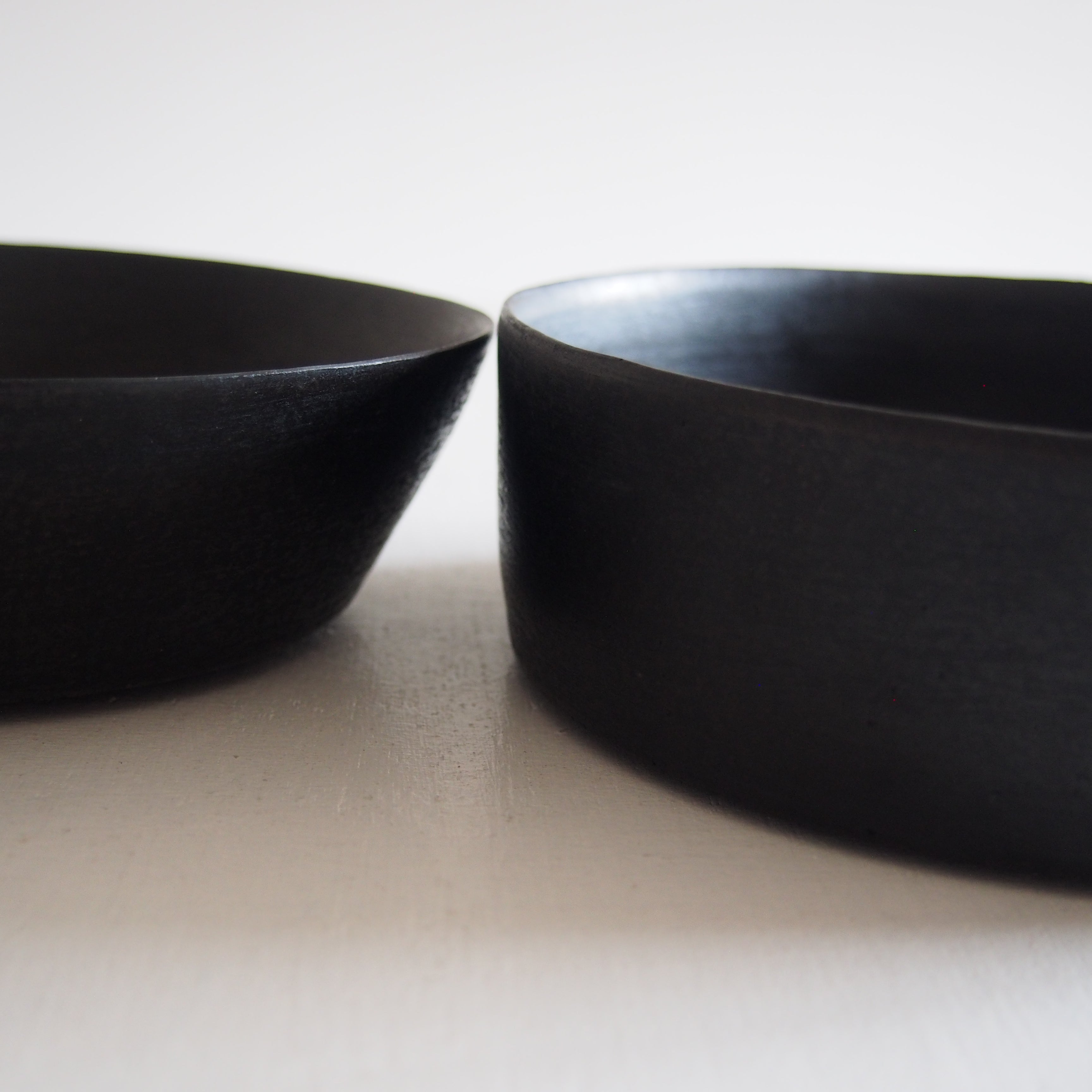 小野澤 弘一】42 KURO ドラ鉢 | 益子のギャラリー もえぎ – moegi
