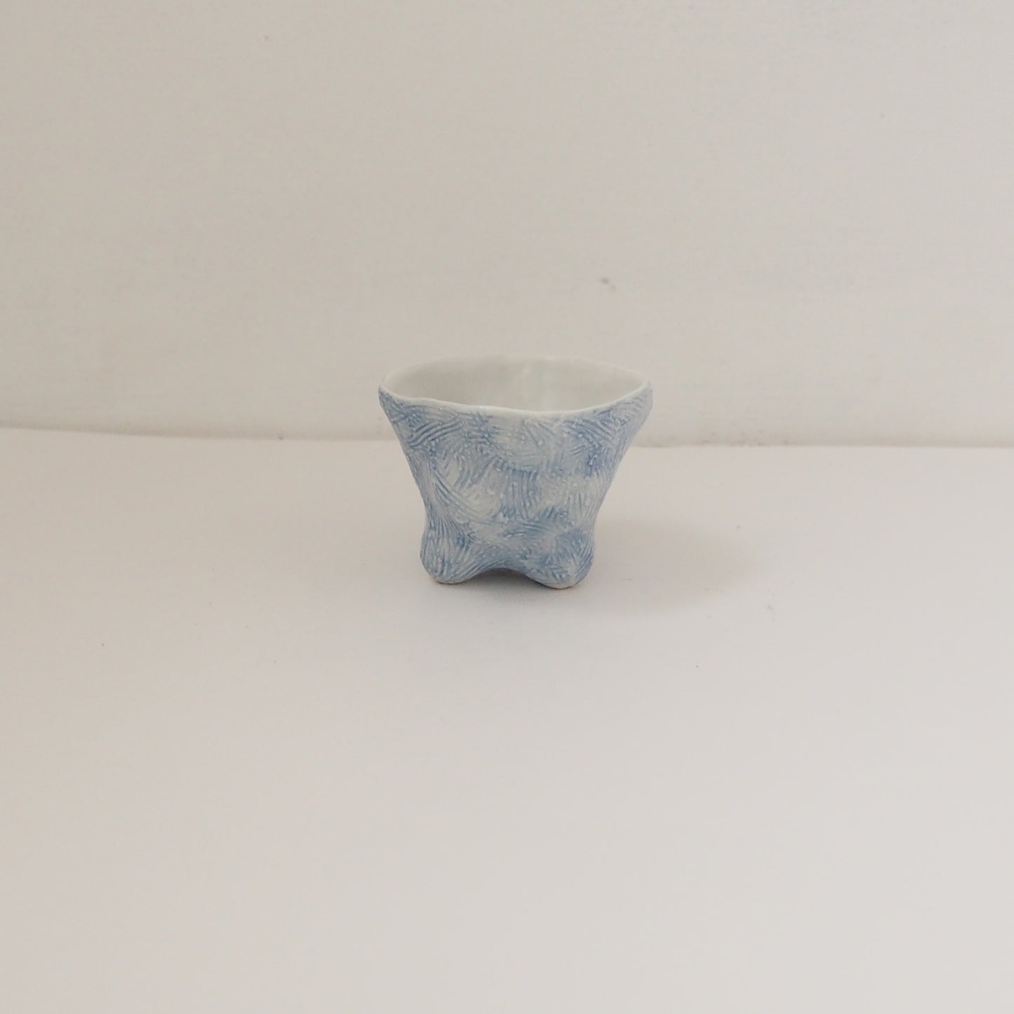 20-b　磁器呉須盃 | 浅田恵美子