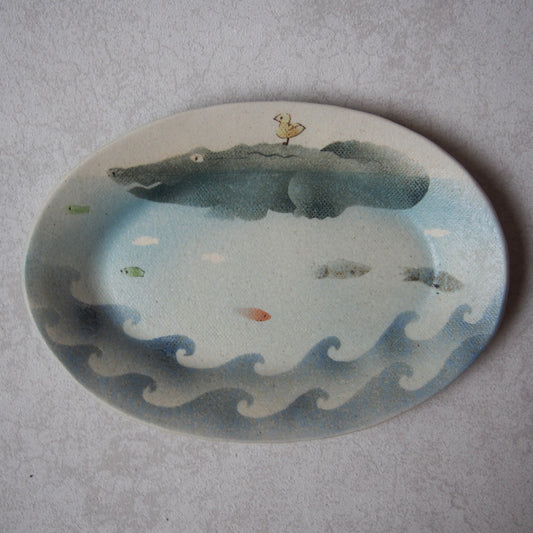 48-1　オーバルプレートSワニとイカ | はるな陶芸工房