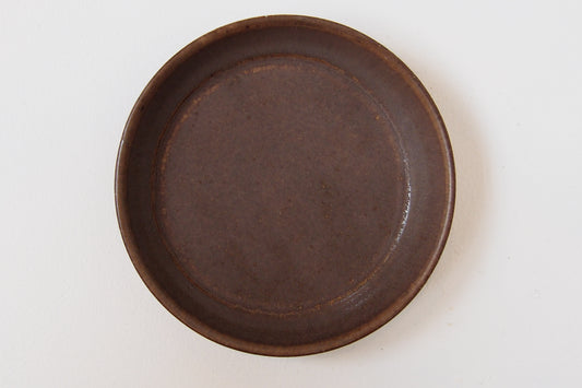 ８．五寸平鉢　茶
