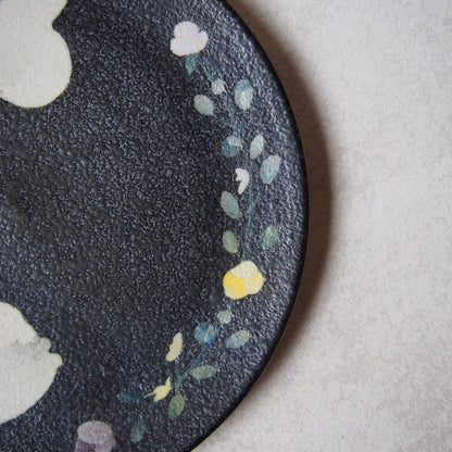 50　プレートMウサギと花うた | はるな陶芸工房