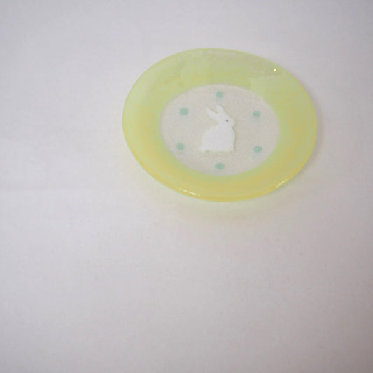 27　お座りうさぎ豆皿 | 石塚悠