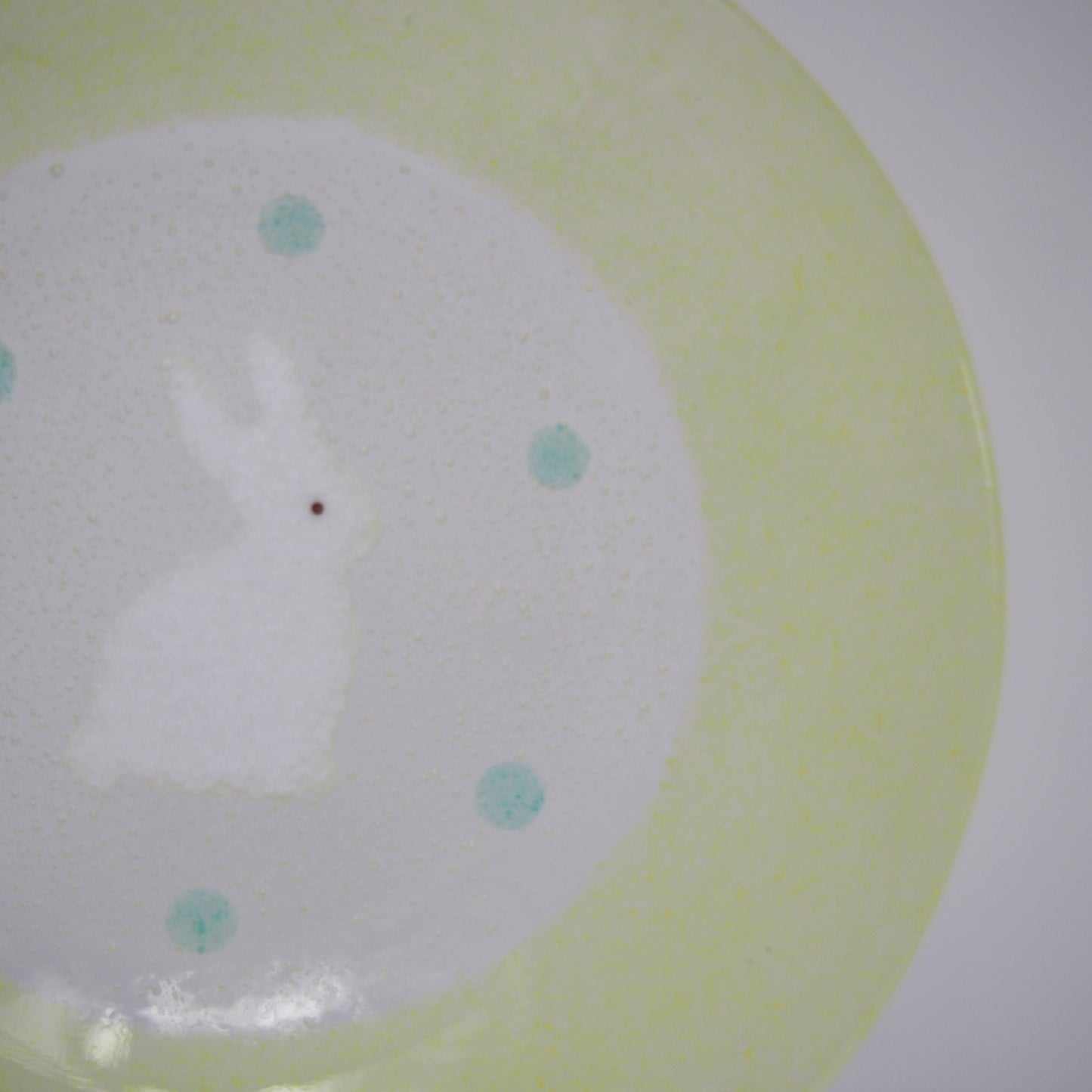 27　お座りうさぎ豆皿 | 石塚悠