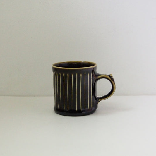 8　茶青磁マグカップ（大） | 横尾聡
