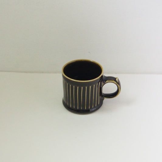 9　茶青磁マグカップ（小） | 横尾聡