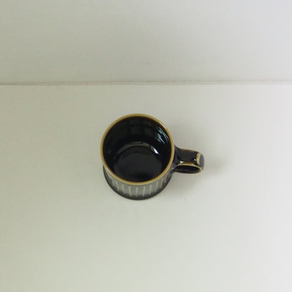 9　茶青磁マグカップ（小） | 横尾聡