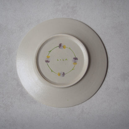 65　プレートLビオラを集めて | はるな陶芸工房