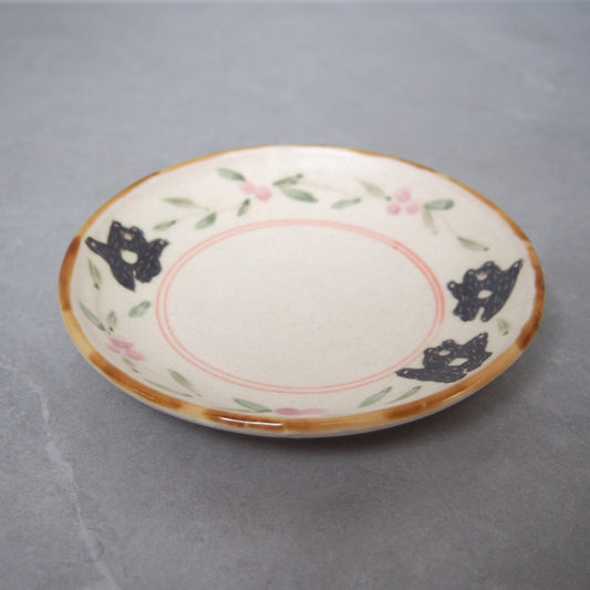 10-2　粉引取皿 | 加藤美紀子