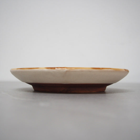 10-2　粉引取皿 | 加藤美紀子