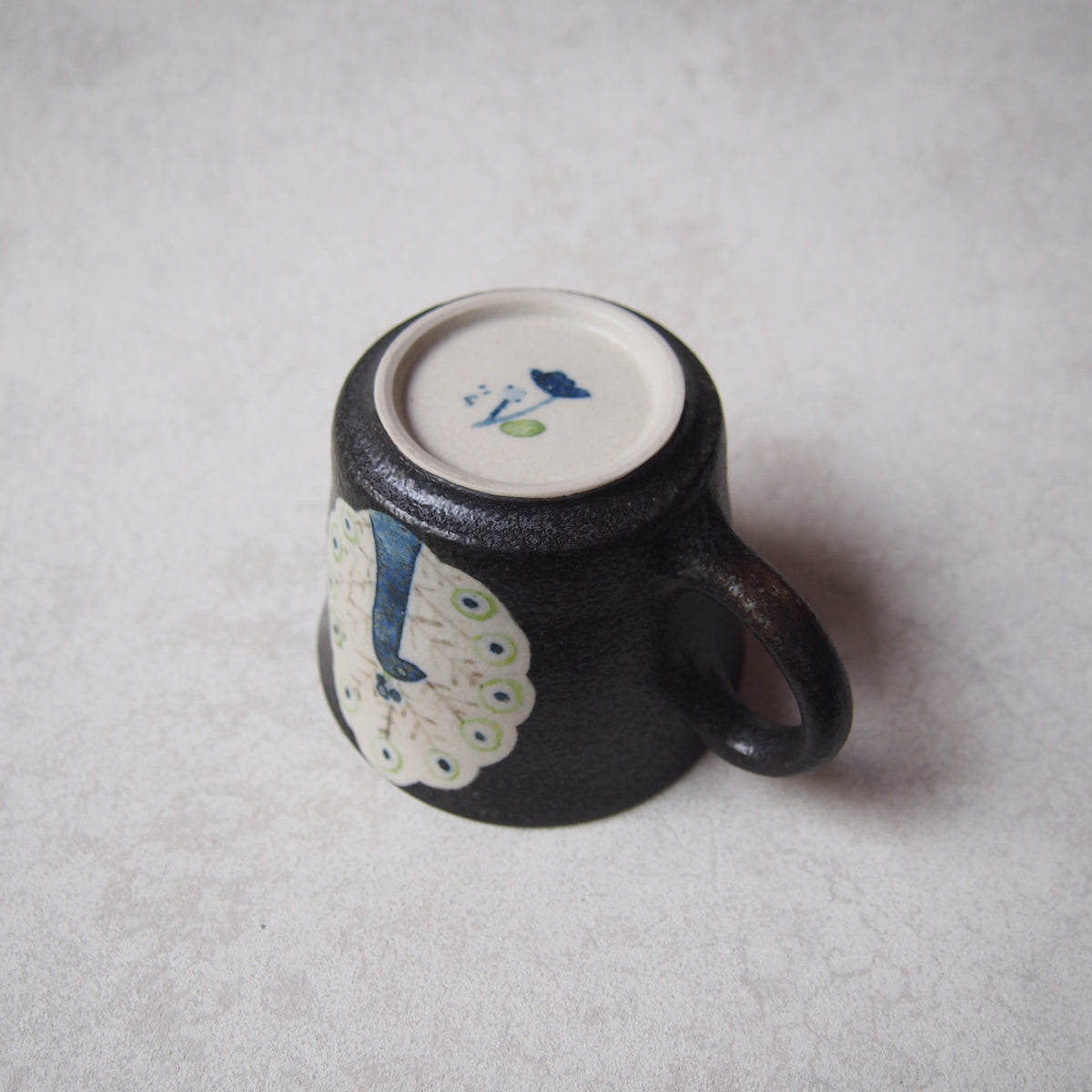 104　マグカップ　くじゃく | はるな陶芸工房