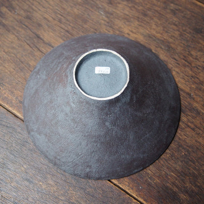 34　黒灰中鉢  | 田代倫章