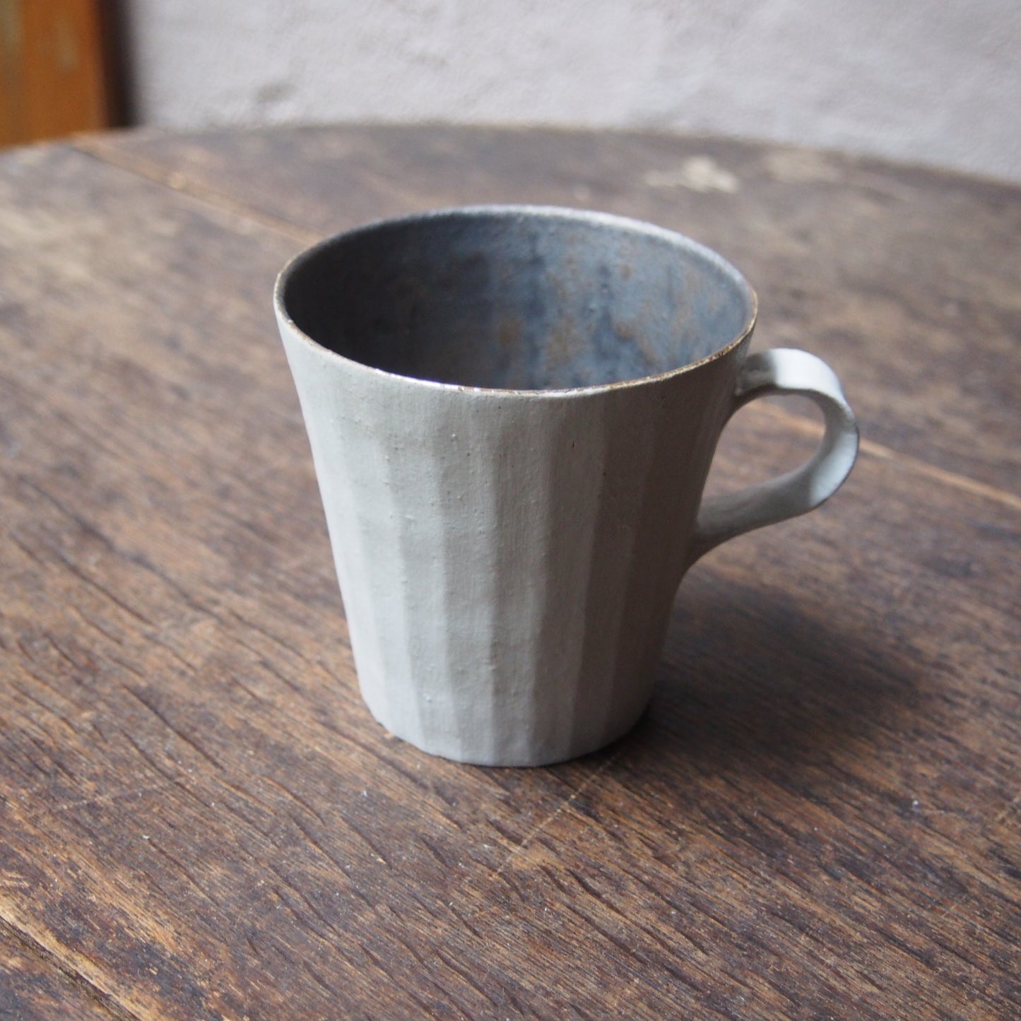 51　ラスター手付きしのぎカップ  | 田代倫章