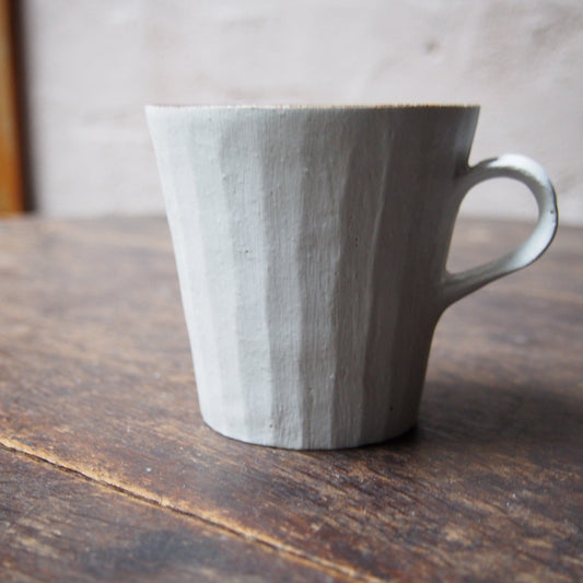 52　ラスター手付きしのぎカップ  | 田代倫章