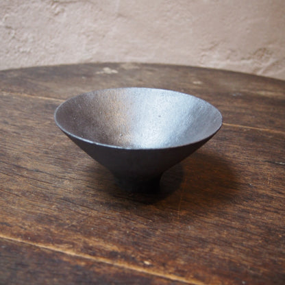 54　黒灰釉飯碗  | 田代倫章