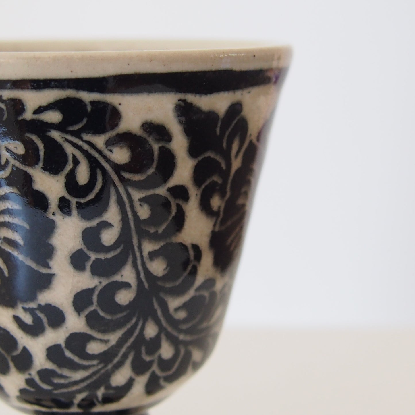 6-2　ゴブレット（白黒の花柄） | 川島いずみ