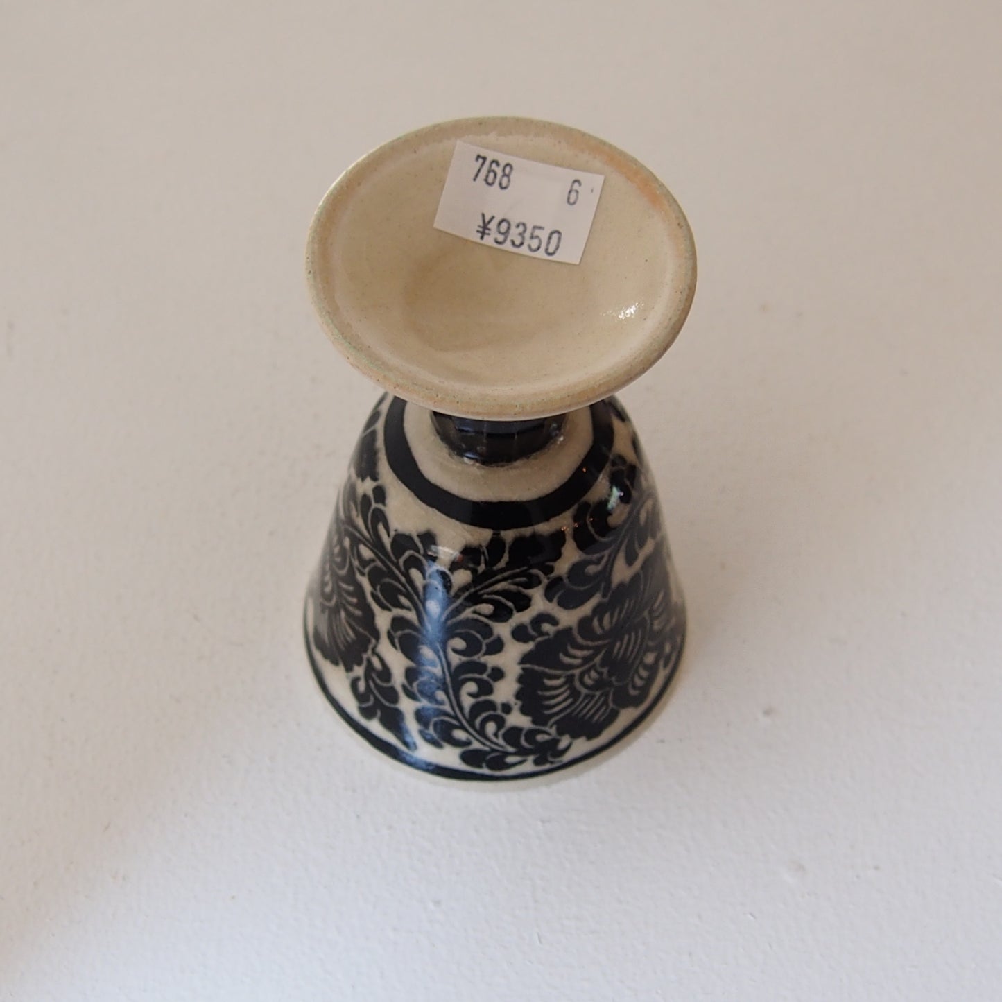 6-2　ゴブレット（白黒の花柄） | 川島いずみ