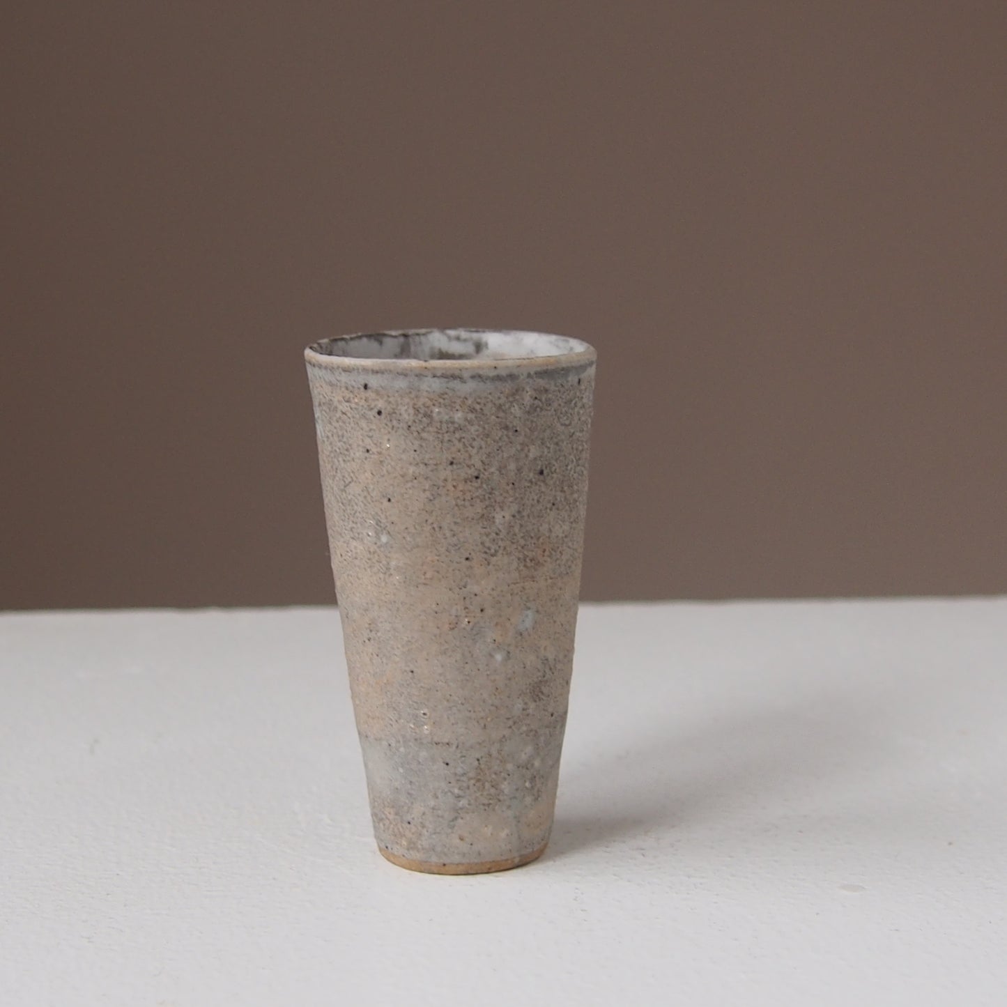 4-1　酒杯（白墨）｜菊地亨