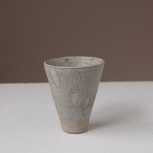 4-2　酒杯（白墨）｜菊地亨