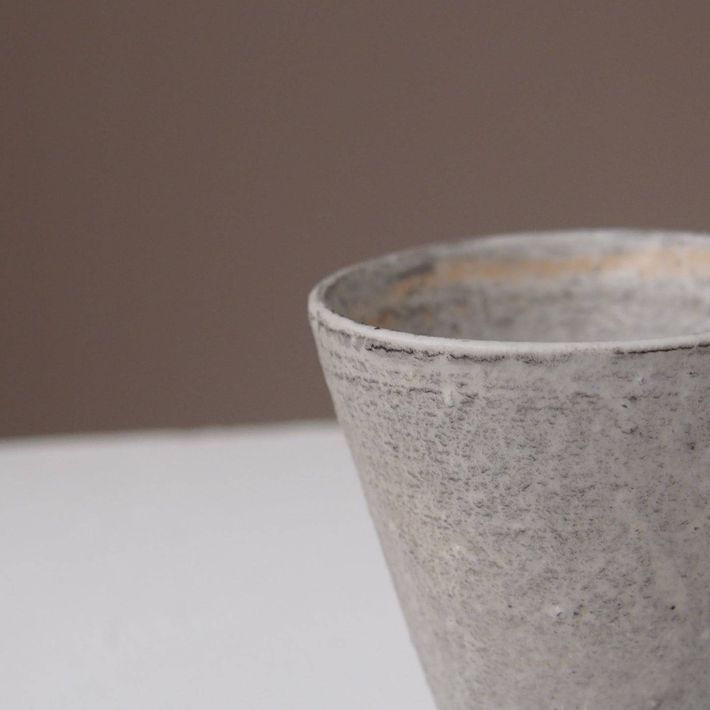 4-2　酒杯（白墨）｜菊地亨