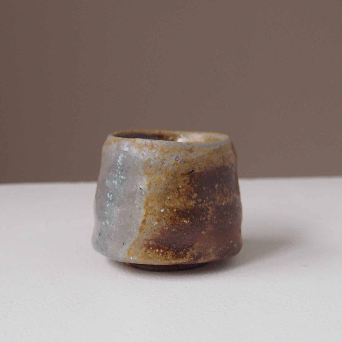 3-1　灰釉酒呑　| 後関裕士