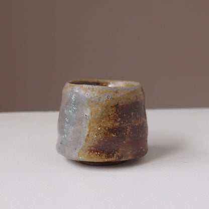 3-1　灰釉酒呑　| 後関裕士