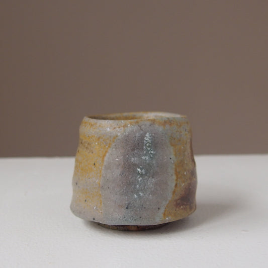 3-1　灰釉酒呑　| 後関裕士