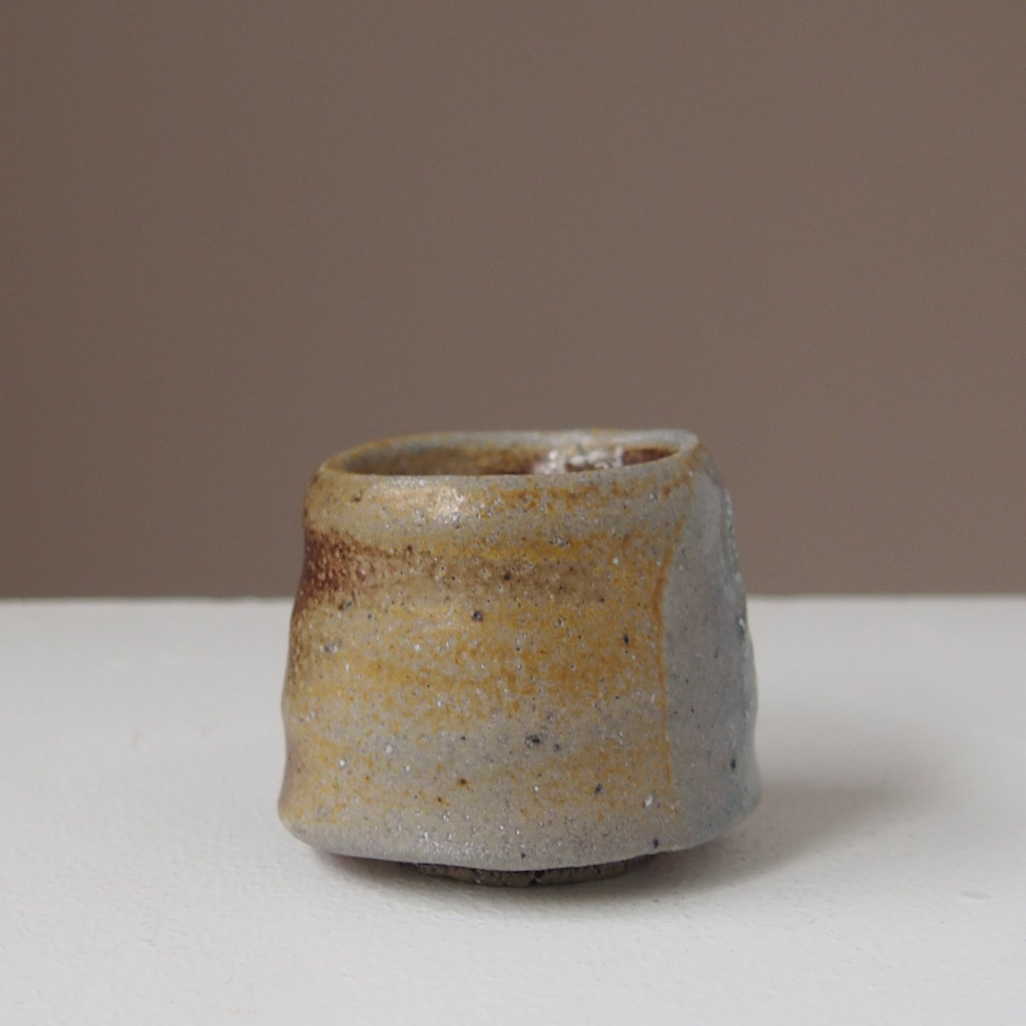 3-1　灰釉酒呑　| 後関裕士