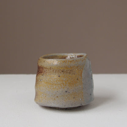 3-1　灰釉酒呑　| 後関裕士